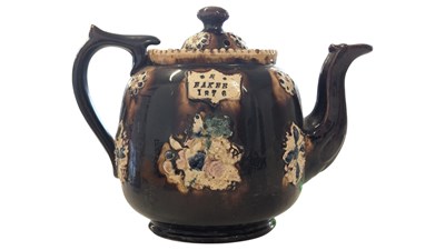 Lot 208 - VICTORIAN 19TH CENTURY MAJOLICA CERAMIC TEAPOT