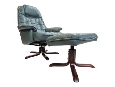 Lot 587 - EKORNES NORWAY - 20TH CENTURY STRESSLESS RECLINING SWIVEL ARMCHAIR