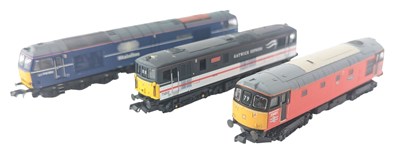 Lot 442 - MODEL RAILWAY - x3 GRAHAM FARISH & OTHER N GAUGE LOCOMOTIVES