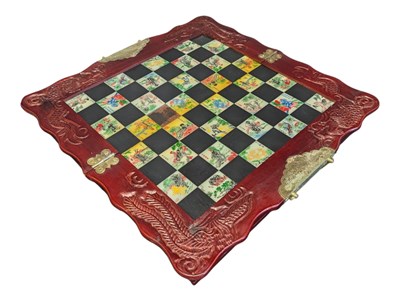 Lot 242 - LATE 20TH CENTURY VINTAGE CHINESE PORTABLE CHESS SET