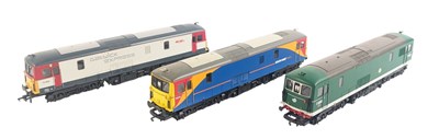Lot 392 - MODEL RAILWAY - X3 HORNBY OO GAUGE LOCOMOTIVES
