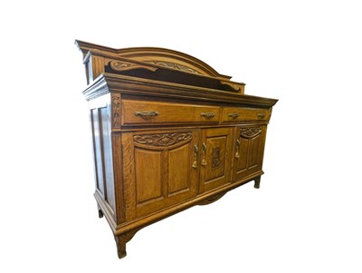 Lot 876 - EARLY 20TH CENTURY ART NOUVEAU OAK SIDEBOARD CREDENZA