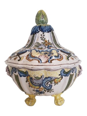 Lot 97 - 19TH CENTURY ITALIAN MAJOLICA LIDDED TUREEN
