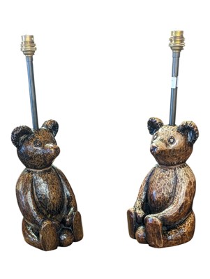 Lot 604 - DAVID HUNT LIGHTING - PAIR OF CONTEMPORARY BEAR FIGURE TABLE LAMPS
