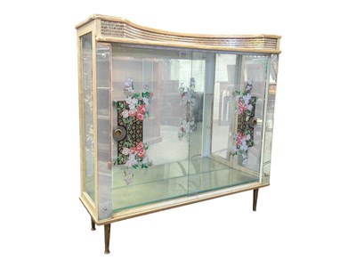 Lot 597 - MID CENTURY 1960S KITSCH DISPLAY CABINET