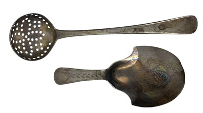 Lot 96 - GEORGE III HALLMARKED SILVER CADDY SPOON & A SUGAR SIFTER SPOON