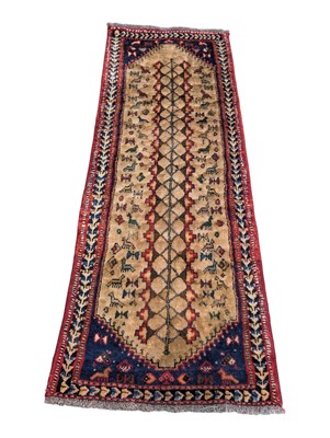 Lot 863 - VINTAGE SOUTH WEST PERSIAN SHIRAZ CARPET FLOOR RUG