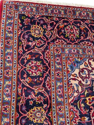 Lot 847 - VINTAGE 20TH CENTURY CENTRAL PERSIAN KASHAN CARPET FLOOR RUG