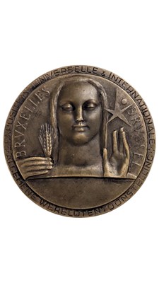 Lot 268 - BRUSSELS WORLD'S FAIR COMMEMORATIVE 1958 BRONZE MEDAL