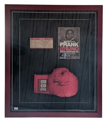 Lot 289 - BOXING - FRANK BRUNO - AUTOGRAPHED BOXING GLOVE PRESENTATION