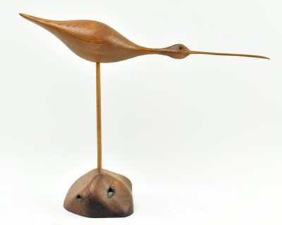 Lot 76 - ANDY POUCH - CARVED CHESTNUT SHORE BIRD SCULPTURE