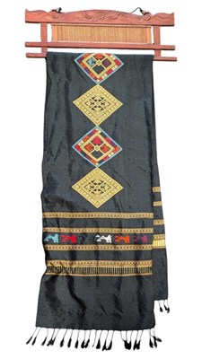 Lot 284 - VINTAGE ASIAN FABRIC SILK WALL HANGING TAPESTRY