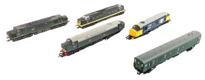 Lot 502 - MODEL RAILWAY - COLLECTION OF ASSORTED OO GAUGE LOCOMOTIVES