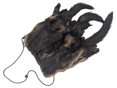 Lot 463 - 20TH CENTURY VINTAGE MINK FUR HAND WARMER / MUFF