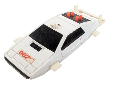 Lot 761 - JAMES BOND 007 - CORGI 269 LOTUS ESPRIT THE SPY WHO LOVED ME