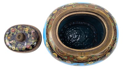 Lot 99 - ATT NAMIKAWA YASUYUKI - A JAPANESE MEIJI CLOISONNE ENAMEL LIDDED JAR 京读並河 款铜胎掐丝珐琅盖罐