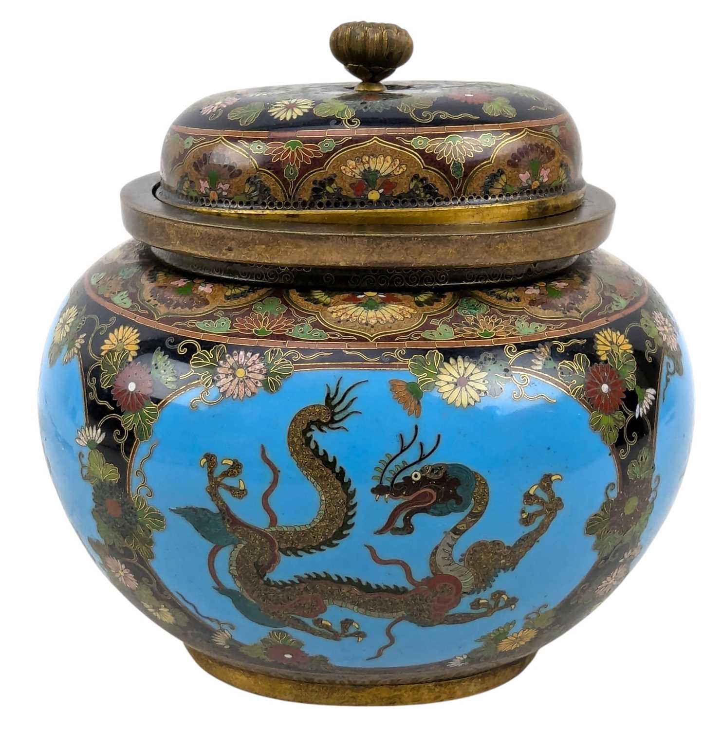 Lot 99 - ATT NAMIKAWA YASUYUKI - A JAPANESE MEIJI CLOISONNE ENAMEL LIDDED JAR 京读並河 款铜胎掐丝珐琅盖罐