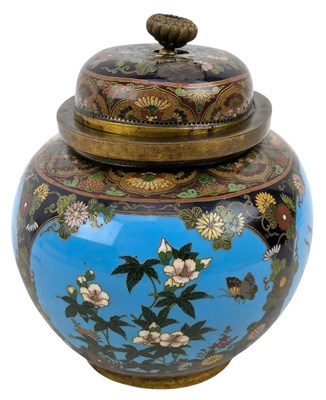 Lot 99 - ATT NAMIKAWA YASUYUKI - A JAPANESE MEIJI CLOISONNE ENAMEL LIDDED JAR 京读並河 款铜胎掐丝珐琅盖罐