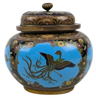 Lot 99 - ATT NAMIKAWA YASUYUKI - A JAPANESE MEIJI CLOISONNE ENAMEL LIDDED JAR 京读並河 款铜胎掐丝珐琅盖罐