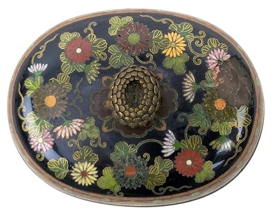 Lot 99 - ATT NAMIKAWA YASUYUKI - A JAPANESE MEIJI CLOISONNE ENAMEL LIDDED JAR 京读並河 款铜胎掐丝珐琅盖罐