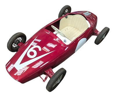 Lot 1 - PEDAL CAR - FULLY RESTORED FRENCH MORELLET GUERINEAU PEDAL CAR