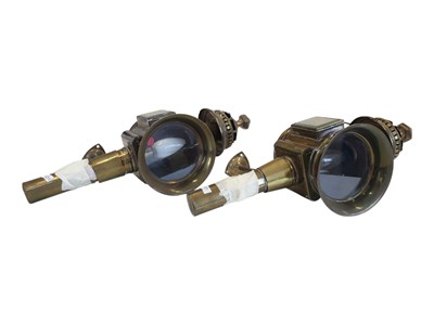 Lot 307 - EARLY 20TH CENTURY BRASS CARRIAGE LAMPS / LANTERNS