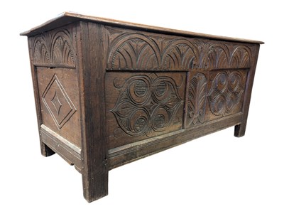 Lot 791 - 18TH CENTURY OAK COFFER / BLANKET BOX