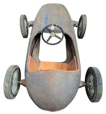 Lot 4 - PEDAL CAR - VINTAGE FRENCH DEVILLAINE BROTHERS TINPLATE PEDAL CAR
