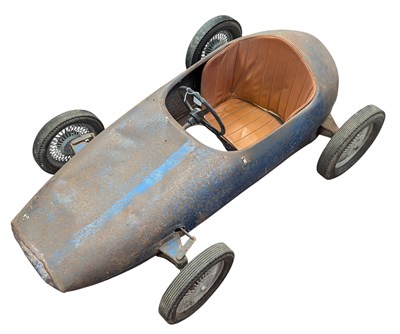 Lot 4 - PEDAL CAR - VINTAGE FRENCH DEVILLAINE BROTHERS TINPLATE PEDAL CAR