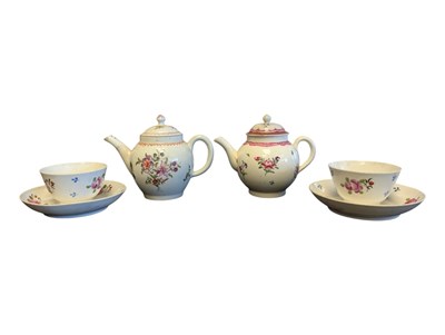 Lot 110 - A PAIR OF 18TH CENTURY LOWESTOFT CHINA TEAPOTS & A PAIR OF TEA BOWLS W/ SAUCERS
