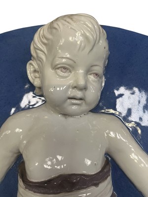 Lot 295 - AFTER ANDREA DELLA ROBBIA - CANTAGALLI LATE 19TH CENTURY TERRACOTTA ROUNDEL