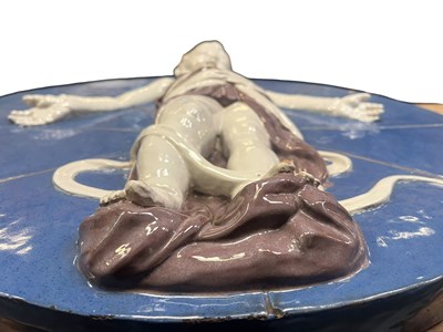 Lot 295 - AFTER ANDREA DELLA ROBBIA - CANTAGALLI LATE 19TH CENTURY TERRACOTTA ROUNDEL