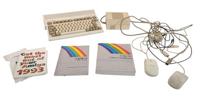 Lot 780 - RETRO GAMING - VINTAGE COMMODORE AMIGA A600