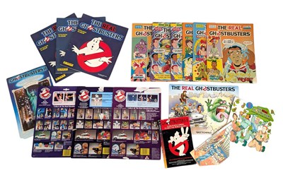 Lot 618 - GHOSTBUSTERS - COLLECTION OF COMICS & ACTION FIGURE CARD BACKS