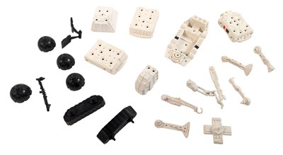 Lot 808 - STAR WARS - ORIGINAL VINTAGE DROID FACTORY PIECES