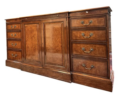 Lot 495 - BRIGHTS OF NETTLEBED - GEORGIAN STYLE BREAKFRONT SIDEBOARD