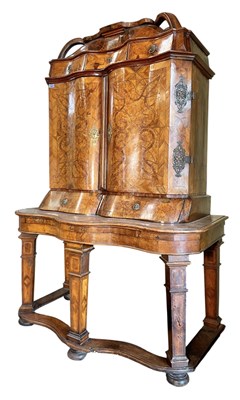 Lot 450 - SOUTH GERMAN EARLY 18TH CENTURY BAROQUE WALNUT & MARQUETRY ESCRITOIRE