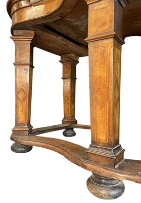 Lot 450 - SOUTH GERMAN EARLY 18TH CENTURY BAROQUE WALNUT & MARQUETRY ESCRITOIRE