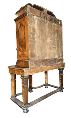 Lot 450 - SOUTH GERMAN EARLY 18TH CENTURY BAROQUE WALNUT & MARQUETRY ESCRITOIRE