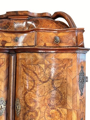 Lot 450 - SOUTH GERMAN EARLY 18TH CENTURY BAROQUE WALNUT & MARQUETRY ESCRITOIRE