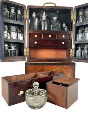 Lot 263 - GEORGE III EARLY 19TH CENTURY MAHOGANY TRAVEL MEDICINE APOTHECARY CABINET