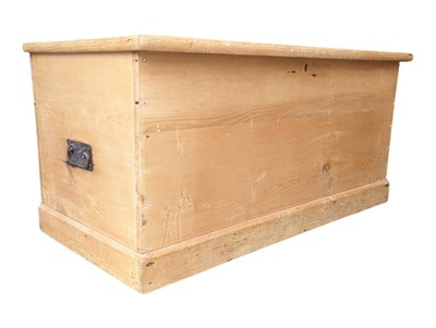 Lot 743 - 19TH CENTURY VICTORIAN PINE BLANKET BOX