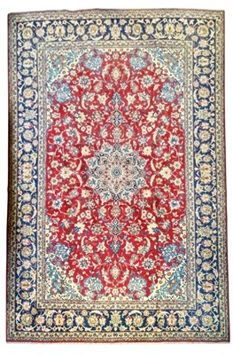 Lot 526 - 20TH CENTURY CENTRAL PERSIAN ISFAHAN WOOL CARPET RUG
