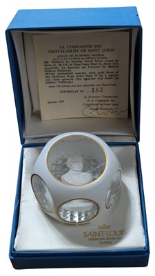 Lot 120 - SAINT LOUIS JEAN PAUL FRENCH GLASS CRYSTAL PAPERWEIGHT