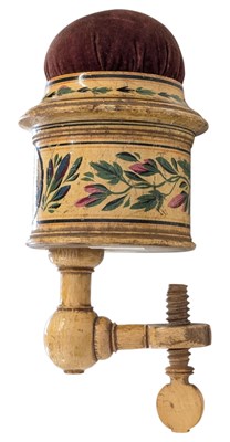 Lot 376 - VENETIAN / TUNBRIDGE TREEN DESC CLAMP PIN CUSHION