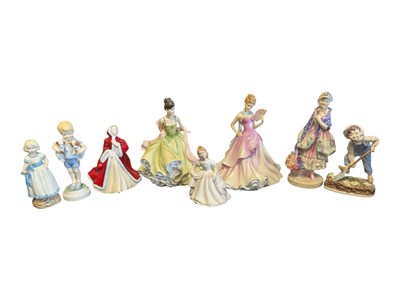 Lot 131 - COLLECTION ROYAL WORCESTER & ROYAL DOULTON PORCELAIN FIGURES
