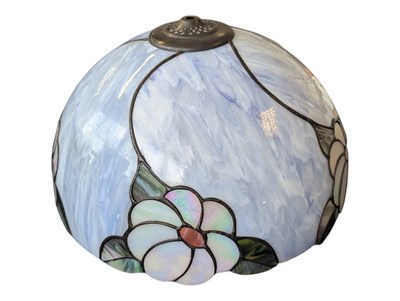 Lot 384 - TIFFANY STYLE STAINED GLASS CEILING LAMPSHADE