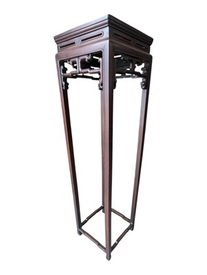 Lot 724 - VINTAGE 20TH CENTURY CHINESE HARDWOOD PLANT STAND / JARDINIERE