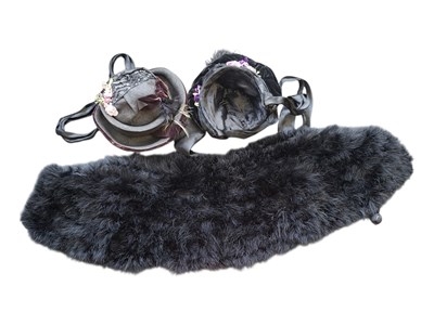 Lot 409 - TWO EARLY 20TH CENTURY EDWARDIAN HATS & STOLE