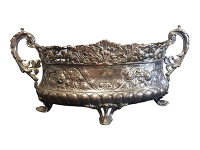 Lot 416 - 19TH CENTURY VICTORIAN SILVER PLATED CENTREPIECE